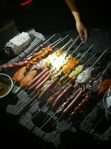 家乡的夜晚烧烤