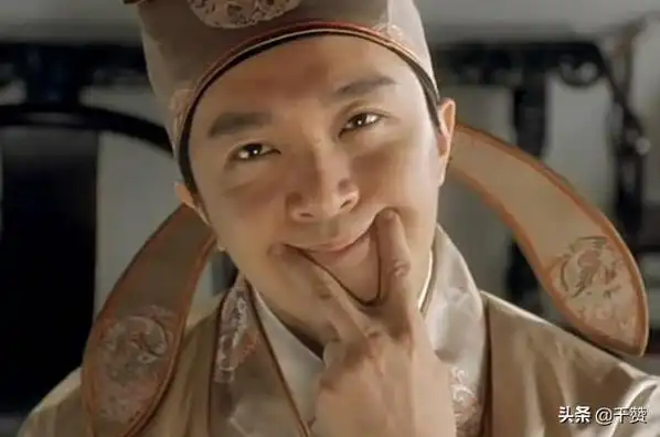 真是一群败类! ——《功夫》2004的周星驰2,鸡也有爱国的!