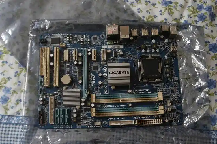 [全国][完] 出2张技嘉775主板(p43已出)