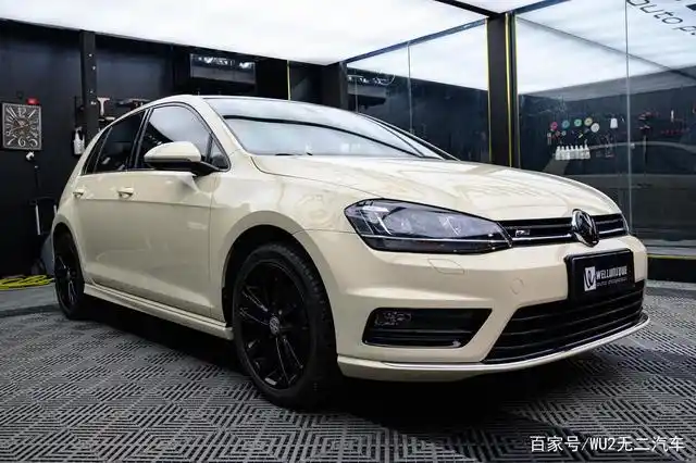 大众高尔夫车型超级适合这个颜色