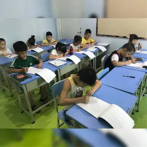 童学艺术馆暑假课堂