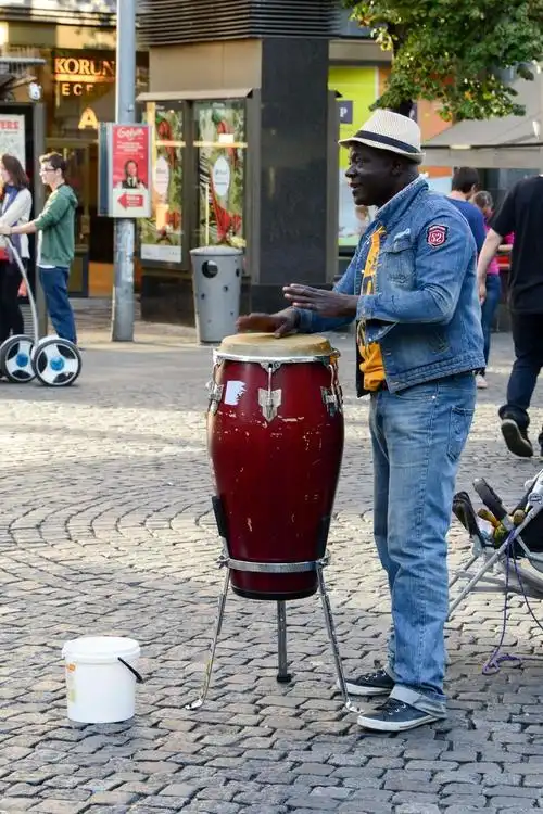 魅力东欧14-街头艺人