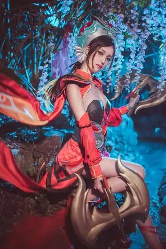 王者荣耀cos虞姬霸王别姬高还原美腿想疯狂给虞姬姐姐送人头