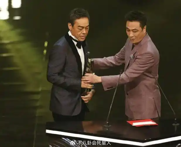 香港大牌艺人为何纷纷缺席金像奖,背后是港圈没落的无