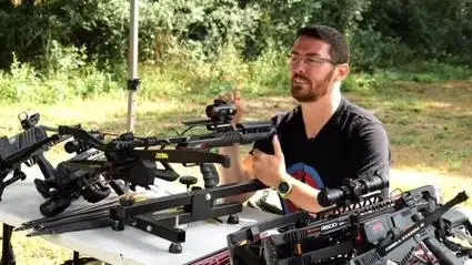 国外合法拍摄黑风t2折叠弩/巴力ts380复合弩/追风175十字弩户外娱乐