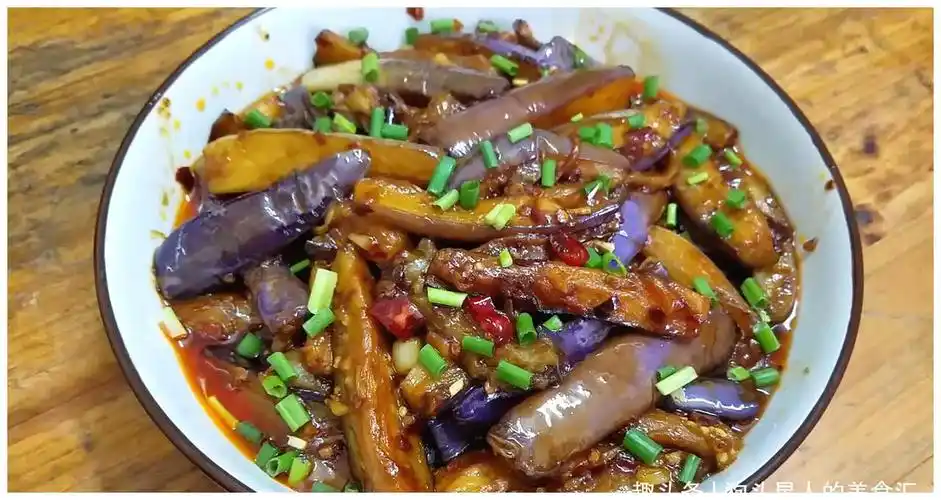 秋天吃茄子好处多多,分享一道家常烧茄子的做法,鲜香下饭