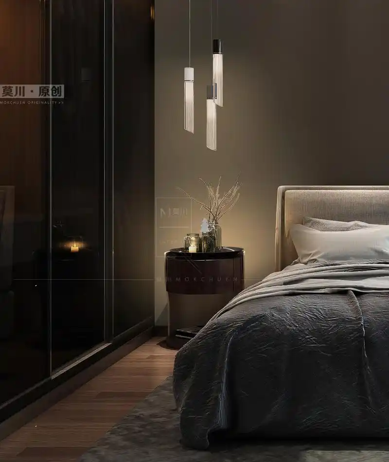 茶色玻璃的衣柜门材质装饰更显空间层次感