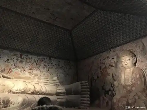 中唐第158窟 弥勒佛坐像(未来式佛)