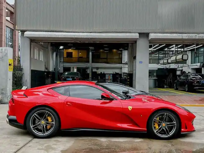 2019年9月 法拉利812superfast 原版原漆 1.5万公里 0出险