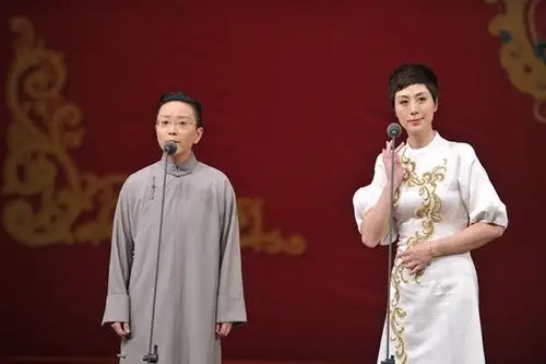 史老板跟瑜老板也常有合作,虽然两个人的身高有差,但在一起真的莫名