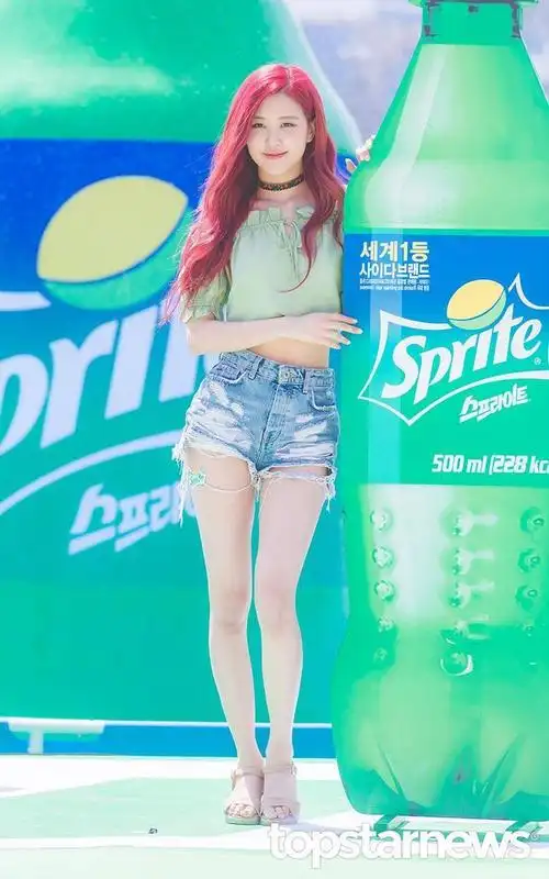 夏天适合多看看帅哥美女的清爽雪碧活动来上图00