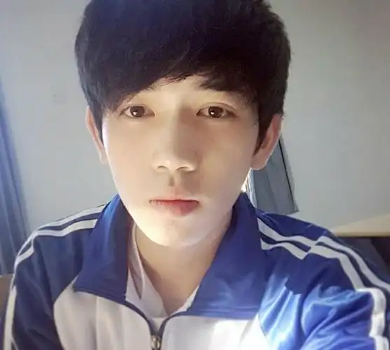 适合高中生的发型男帅气,学生头图片,发型图片