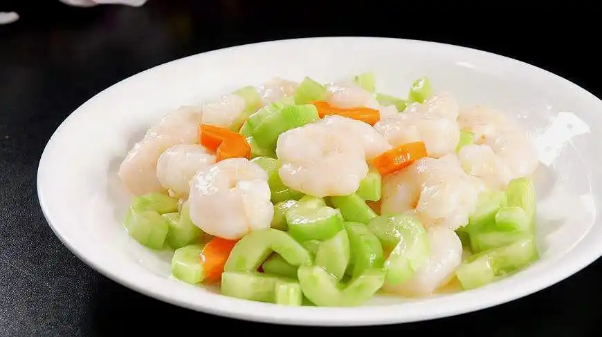 虾仁炒黄瓜来喽!