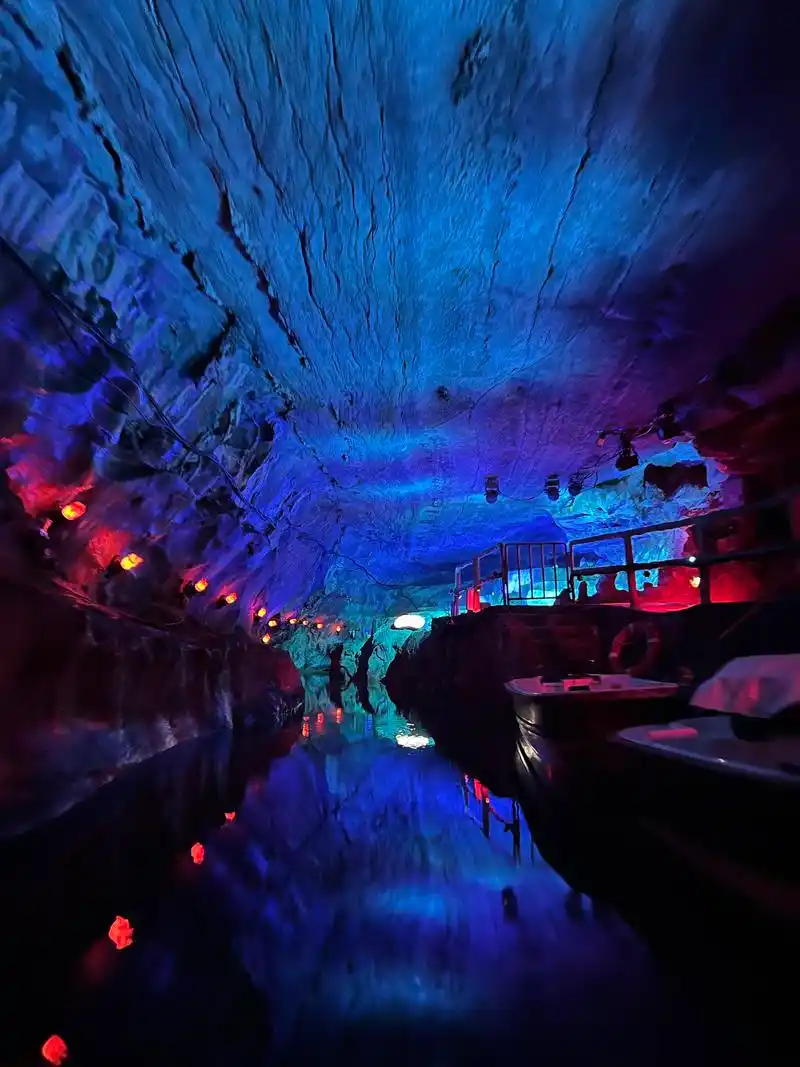 兰溪地下长河景区打造浙江省首个沉浸式溶洞旅游新景观