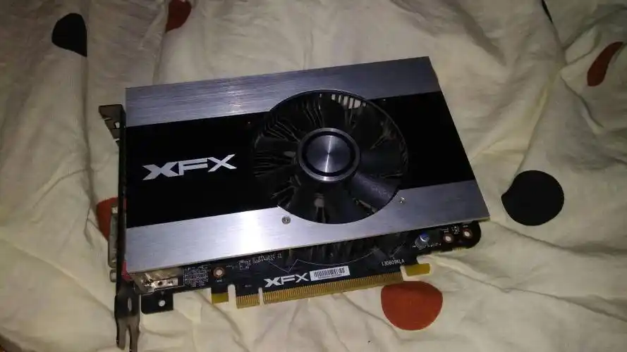 电脑硬件xfxr7260x2g欧美版260rmb包邮暂已出