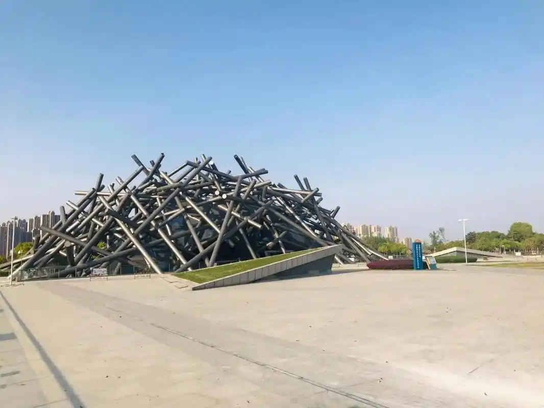 合肥美术馆,它主要的功能就是为合肥提供一个艺术信息交流平台,也被称