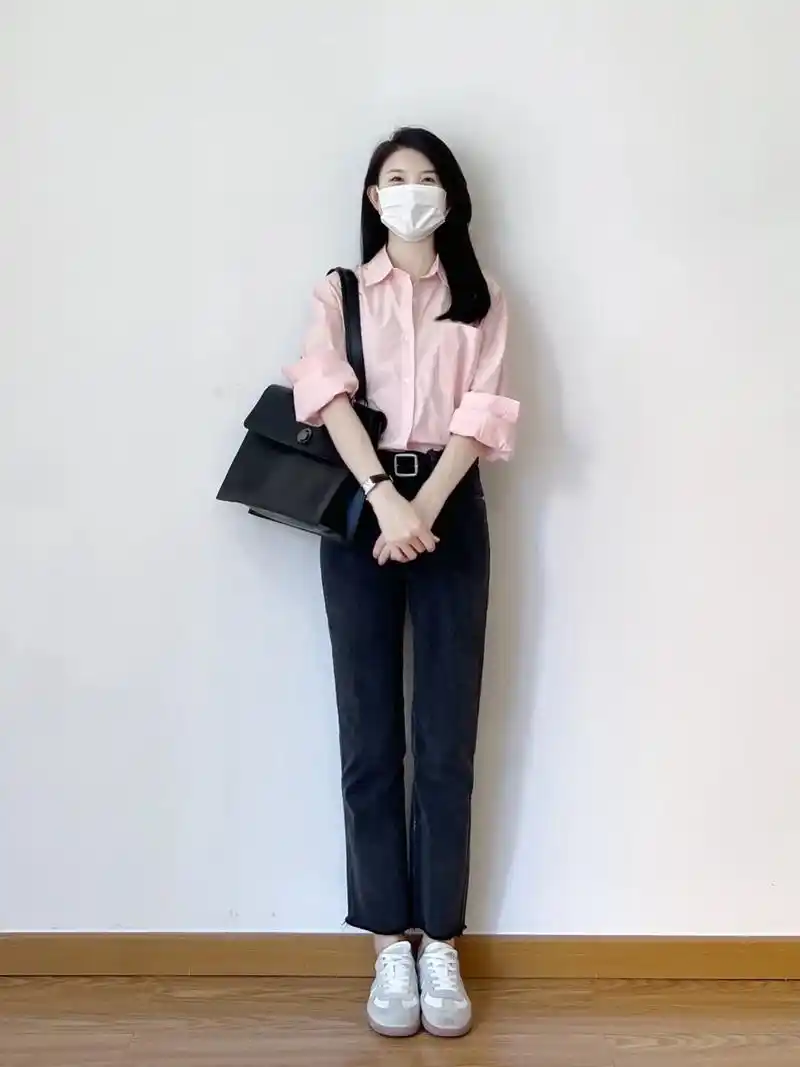 25 穿搭 |通勤穿搭 粉色衬衫77牛仔裤.简简单单就很好看 - 抖音