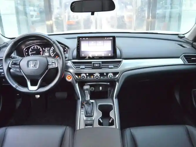 本田 雅阁  2018款  260turbo 精英版 国vi图片