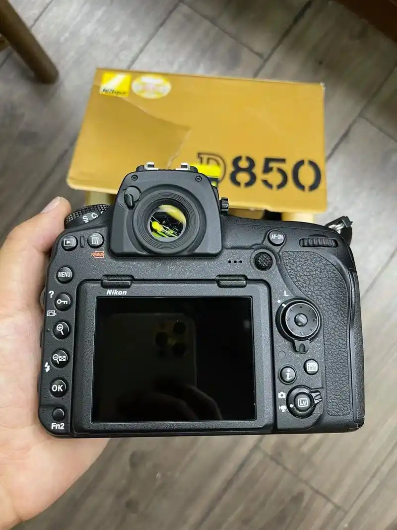 尼康d850全画幅专业单反相机.成色新,图片实拍,胶皮紧致, - 抖音