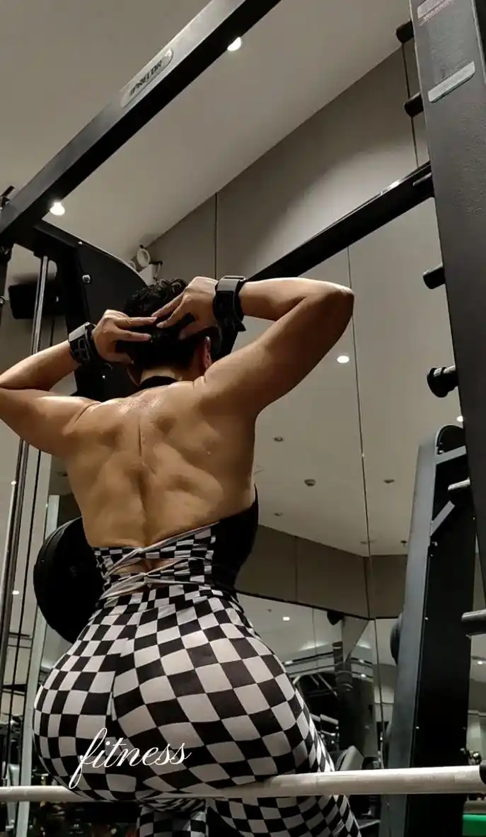 健硕肌肉9499力量之美#背阔肌 #自然健身 #唯有训练不可 - 抖音