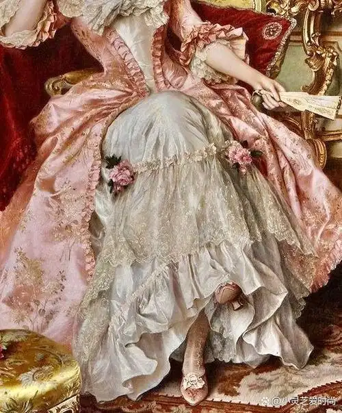 贵妇们的华丽裙摆