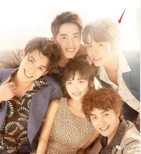 娱乐日报何泓姗吴希泽牵手出游姚笛老公带美女回酒店水原希子承认恋情