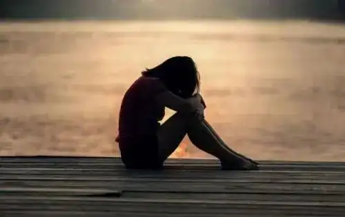 早产宝宝,除了各种鸡飞狗跳,母亲可能会陷入无限的自责和内疚,难过