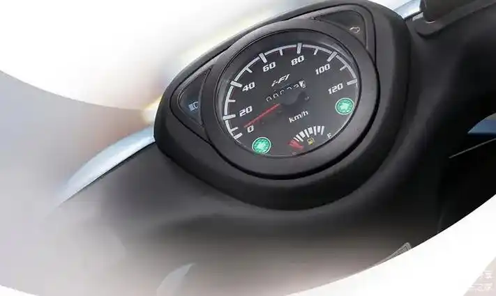 五羊本田推出复古踏板车主打精致外观紧凑车身售价9000元左右