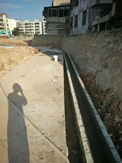 kl段地面排水沟砌筑