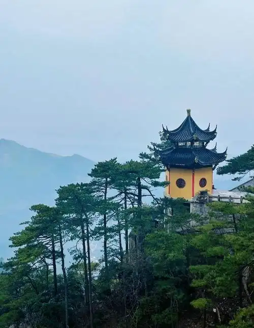 九华山大愿文化园景区位于中国四大佛教名山之一——九华山风景区北麓