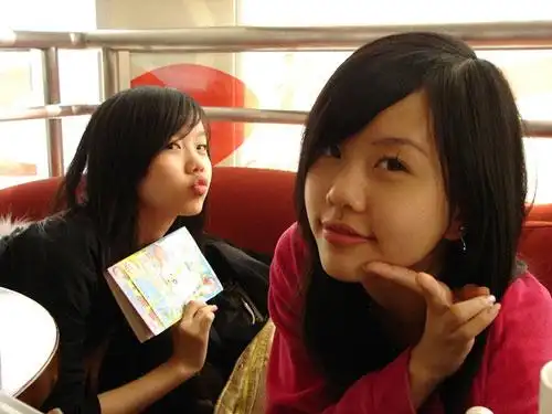 组图:双胞胎组合by2《16未成年》写真