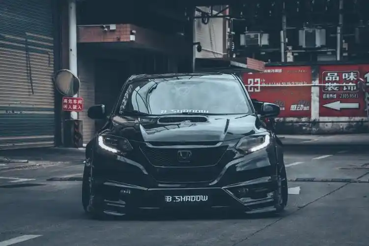 本田缤智气动低趴黑武士