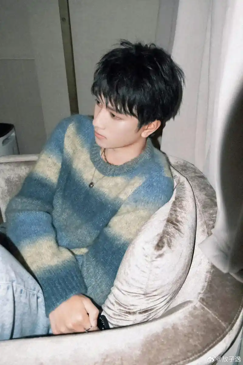 敖子逸 #追星 #养成系 #一眼沦陷 看到这几张照片真的好 - 抖音