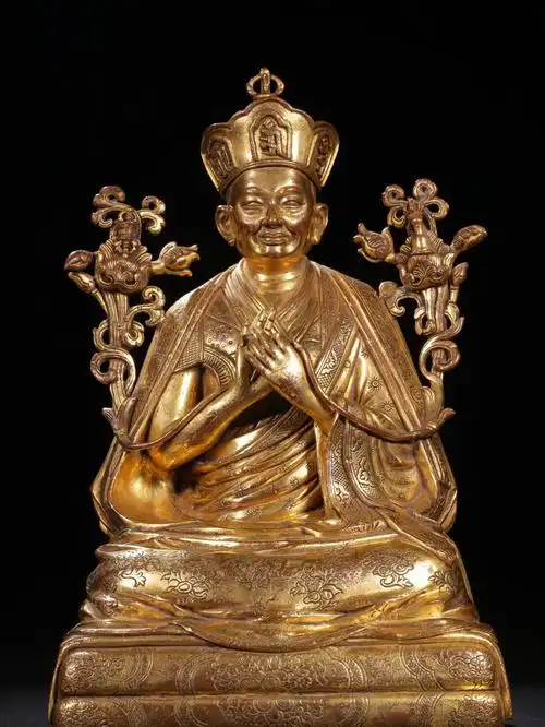 清代铜鎏金章嘉呼图克图坐像