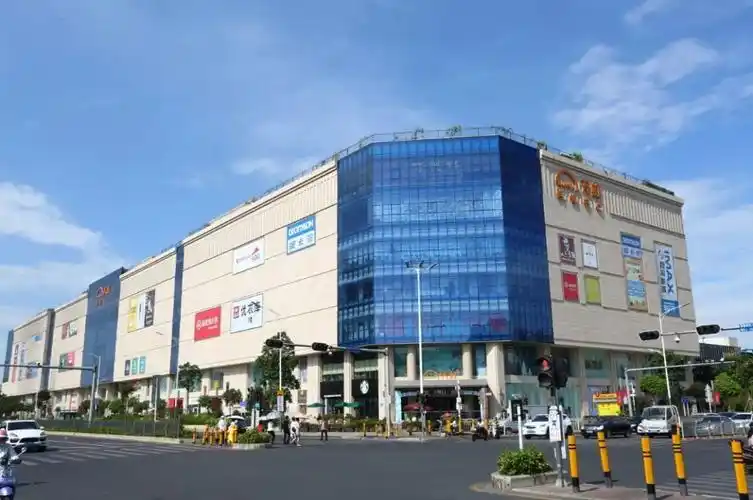 沙井迎来2018年第一场雪新沙天虹冰雪世界疯狂周年庆来袭