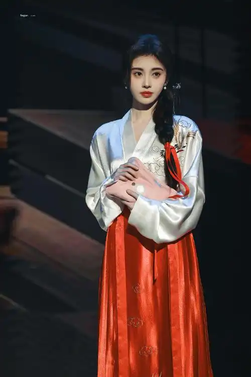 鞠婧祎 画中仙##鞠婧祎穿梭千年的画卷美人