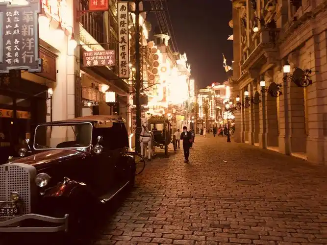 有没有点儿民国时大上海的感觉