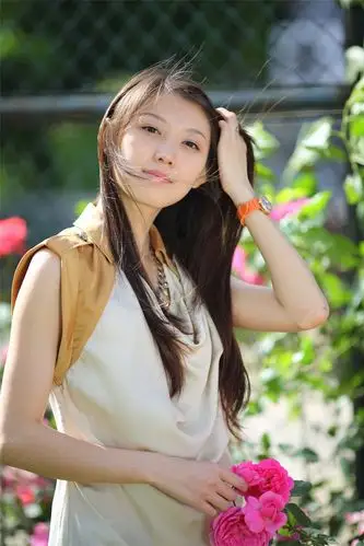 天坛外拍美女 - 小鱼儿 - 荷塘月色