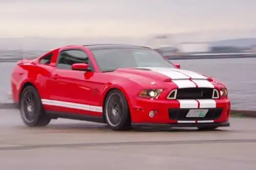 《绯色的子弹》:片尾曲中赤井秀一的爱车实拍图公开,这车太拉风