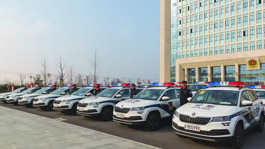 定远县公安局举行警车发放仪式
