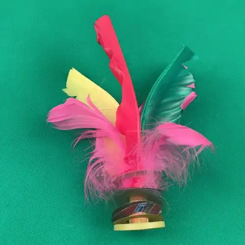 二元店货源 塑料羽毛毽子彩色健身鸡毛毽子手工毽子儿童玩具批发