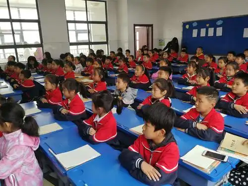 梁山县第二实验小学教育集团【第四实验小学】"专业成长,汇合共进"