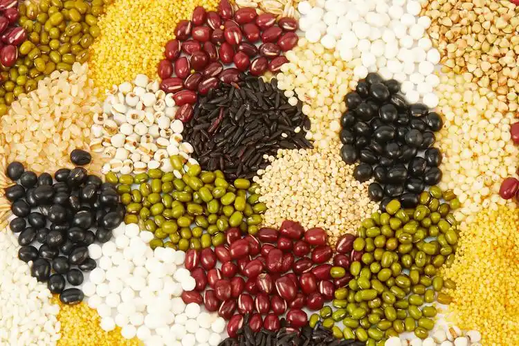 腊八豆平铺粮食五谷杂粮粮食组合五谷组合黑豆绿豆黑米