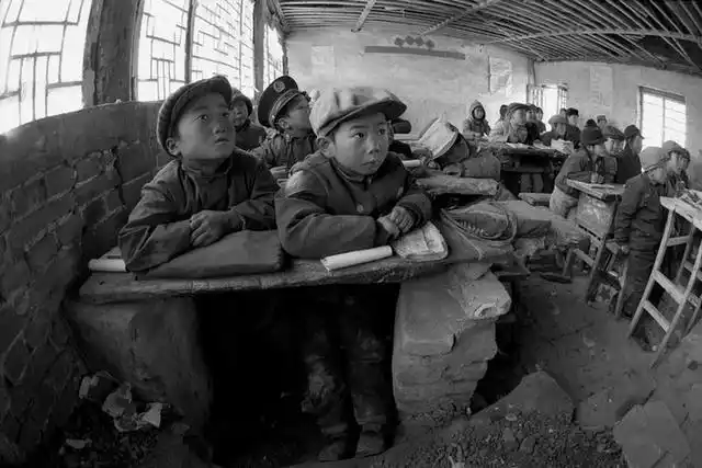 老照片:60后70后的人,哪一张让你泪目?