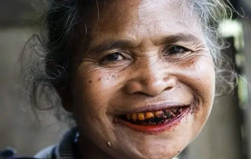 槟榔不停吃亲人两行泪