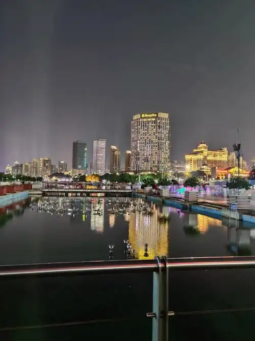 江西南昌秋水广场