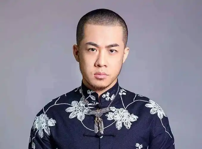 揭秘网红歌手大壮的成名经历与近况