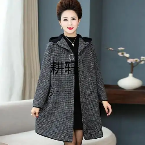 gx中老年洋气大衣女高贵加肥加大码200斤胖妈妈春秋中长款风衣外