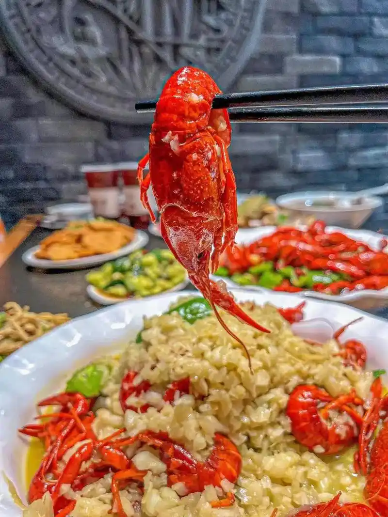 现做现卖的新鲜小龙虾鲜 - 抖音