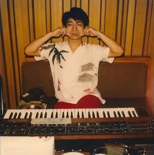 这个世界有两种人:爱坂本龙一的,和不认识坂本龙一的